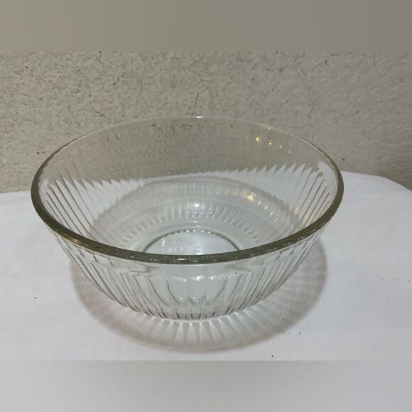 Pyrex 7403-S Ribbed Clear Glass Mixing Bowl 10 Cup 2.5L Capacity Made in USA - Picture 1 of 7